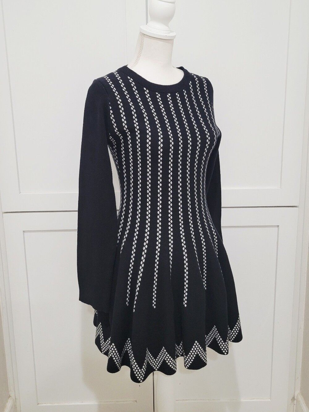 J.O.A. 100% Cotton Black & White Knit Fit-and-Flare Sweater Dress | Size Medium - Picture 3 of 7